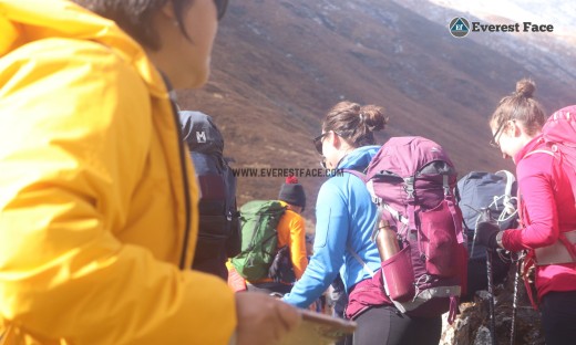 अन्नपूर्ण आधार शिविर पर्यटकले गुलजार