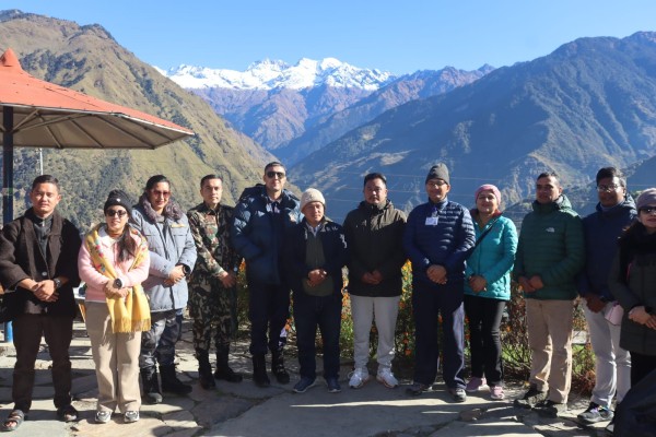 प्रमुख जिल्ला अधिकारी (सिडिओ)को टोलीद्वारा रुबीभ्याली भ्रमण