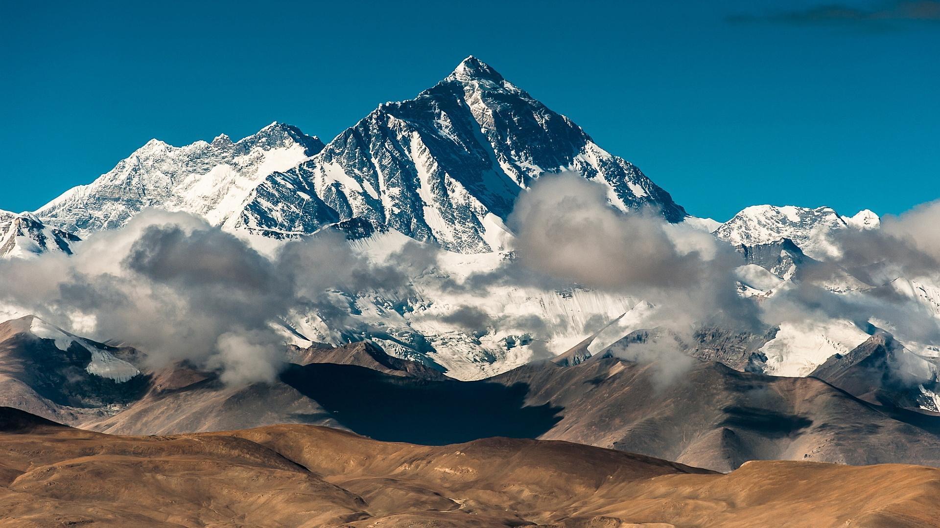 आज ७२औँ अन्तर्राष्ट्रिय सगरमाथा दिवस , विविध कार्यक्रम गरि मनाइँदै