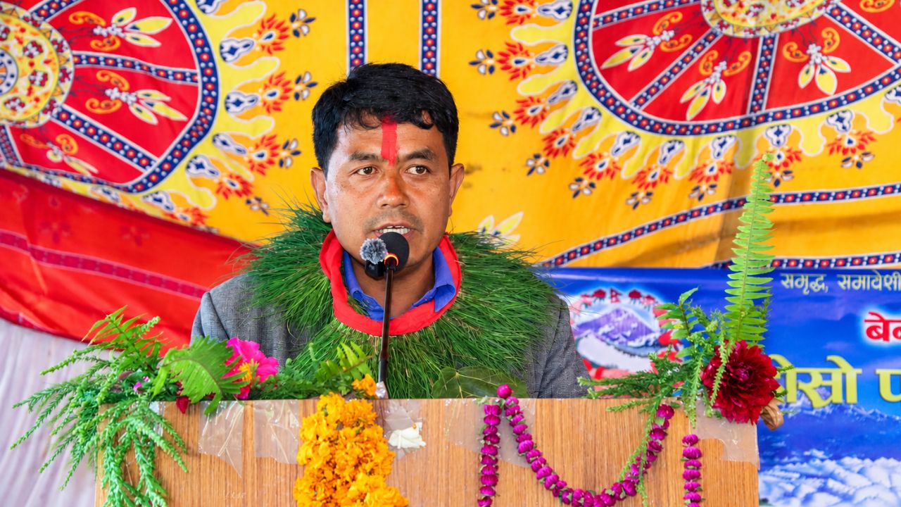 बेनीघाट राेराङ-१ का वडाध्यक्ष जीवन सिं तामाङ कांग्रेसको केन्द्रीय महाधिवेशन प्रतिनिधिमा सर्वसम्मत चयन